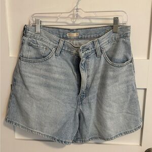 Levi's Cinch Waist Mid-Thigh Shorts